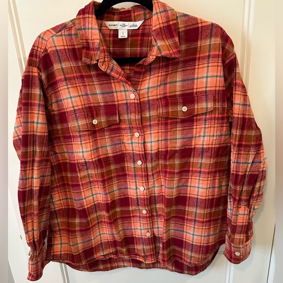 3/$15 Old Navy Boyfriend button down flannel shirt with two front pockets - Picture 1 of 4